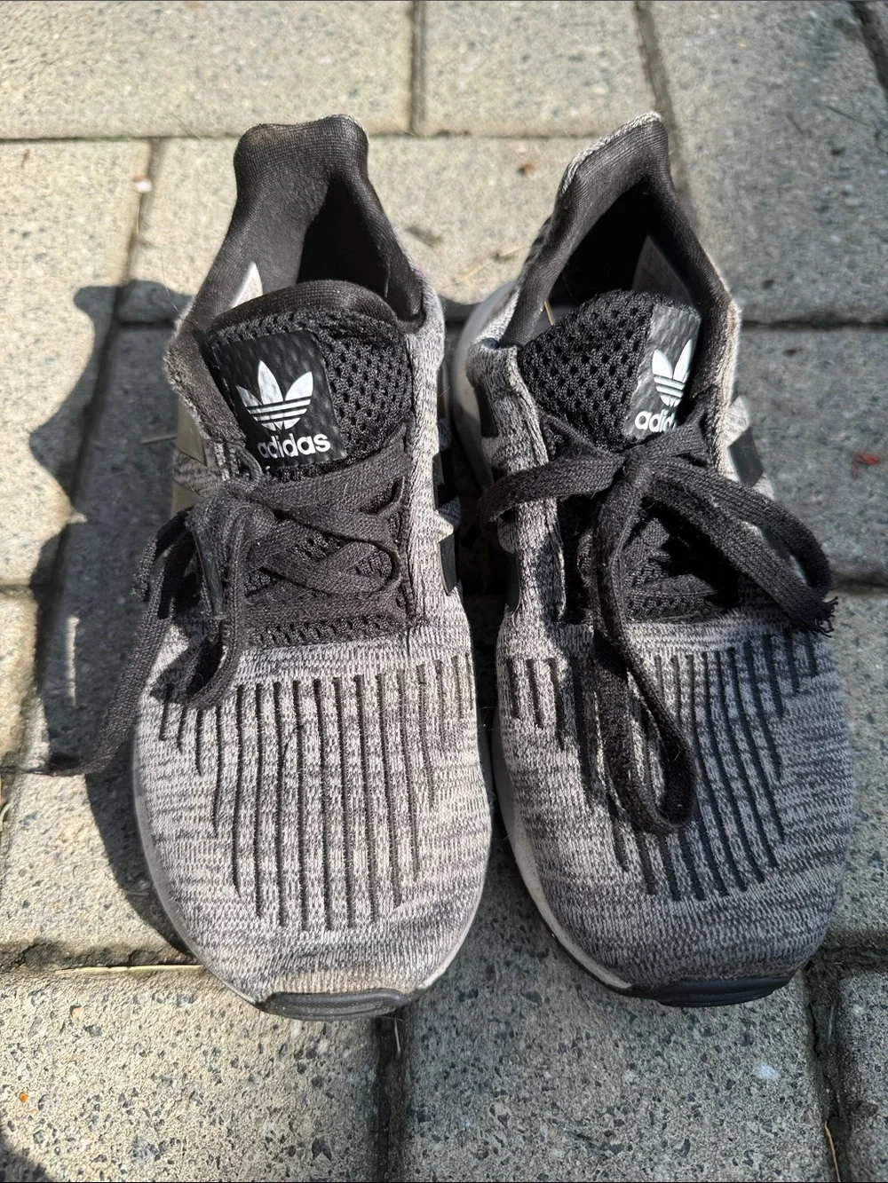 Adidas Kids Swiftrun Sneaker size 1
